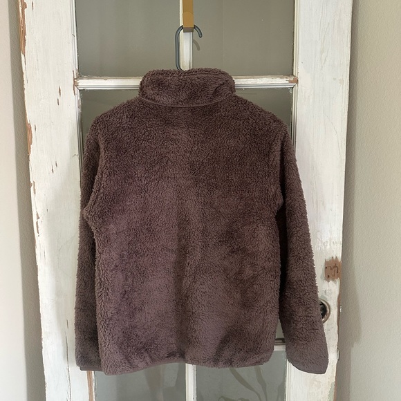 Patagonia Plush Fleece in Dusty Purple - Picture 5 of 8